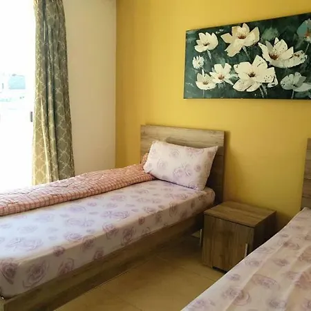 Bugibba Square Apartment *