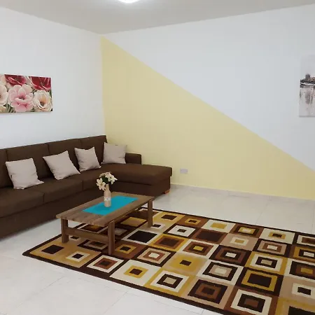 Apartment Bugibba Square *